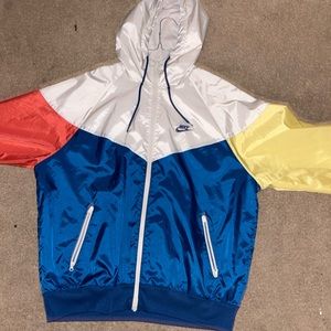 Mens Nike windrunner size Large